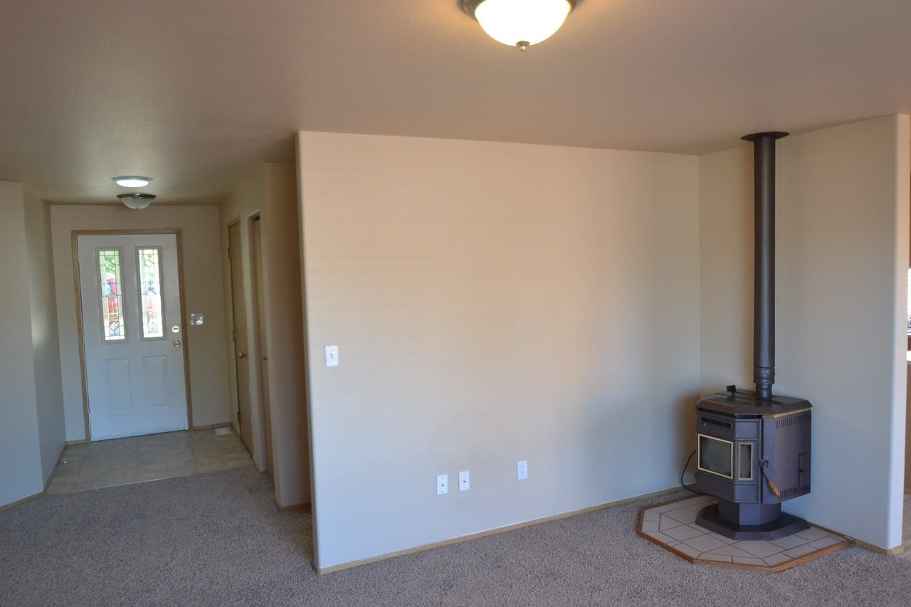 7413 Upper Ridge Rd - Photo 3 of 7