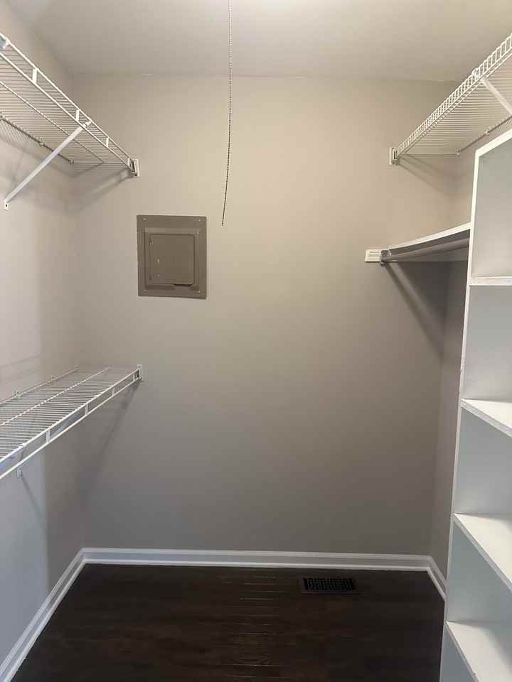 328 Carthage Ct #D - Photo 2 of 10