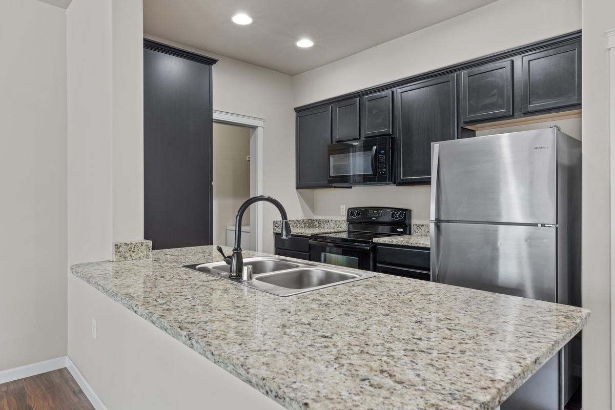 1000 Fern Street Southwest - Photo 5 of 10