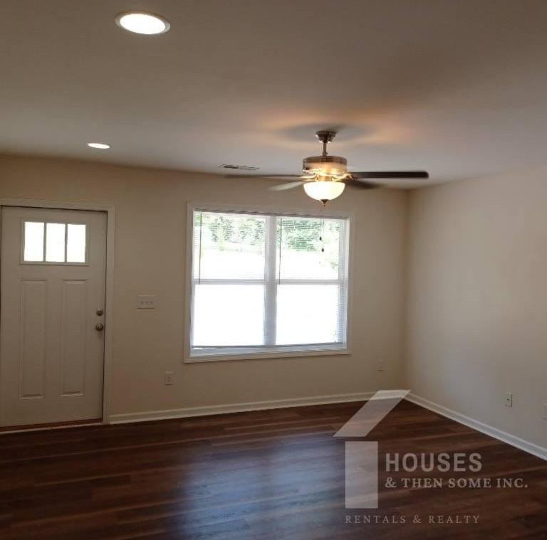 401 Bramlett Rd - Photo 3 of 16