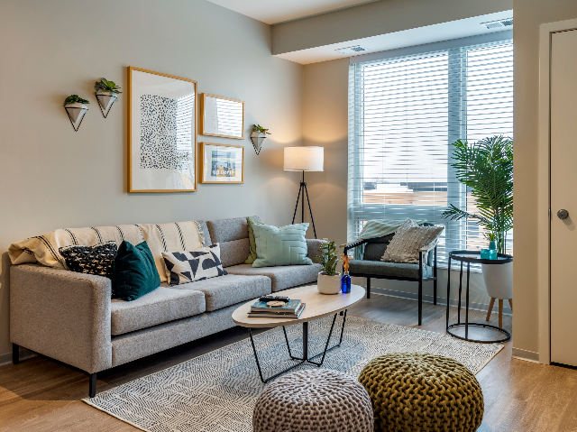 Student | Uncommon Dinkytown - Photo 2 of 50