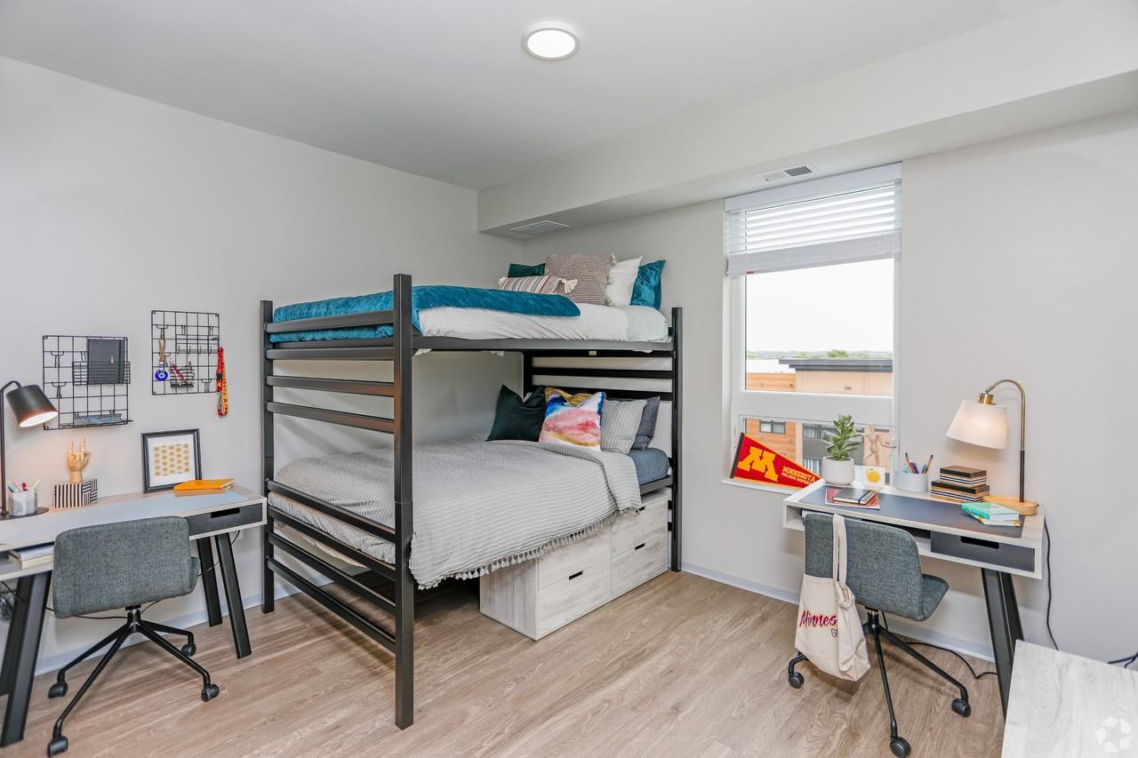 Student | Uncommon Dinkytown - Photo 6 of 50