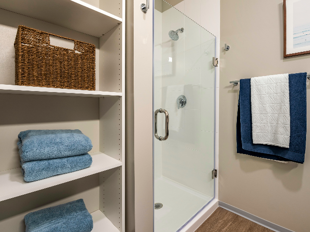 Student | Uncommon Dinkytown - Photo 7 of 50