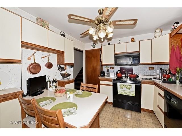 5820 Alabama Ave - Photo 3 of 15