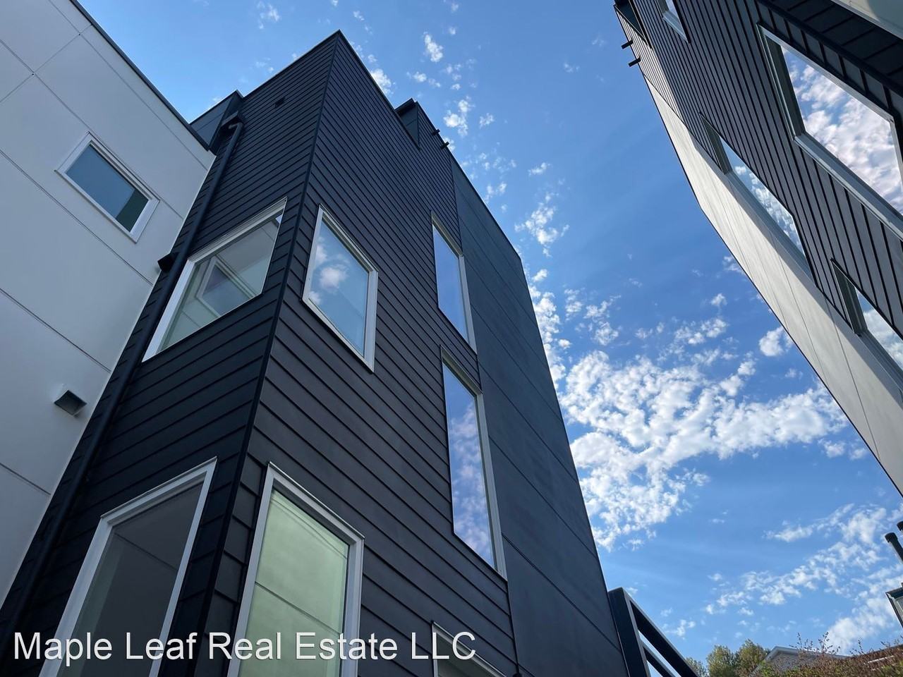 113 26th Ave E #B - Photo 3 of 35