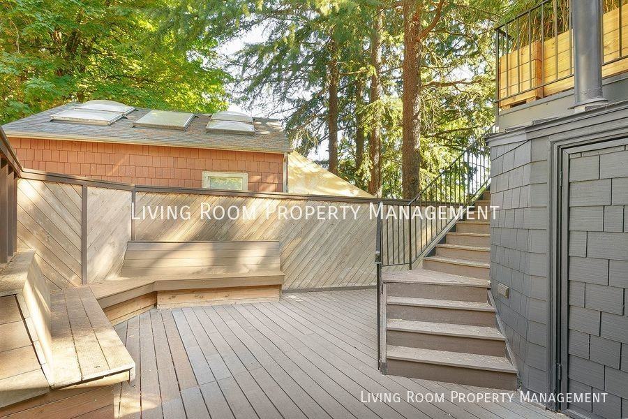 2112 Nw Aspen Ave - Photo 3 of 29