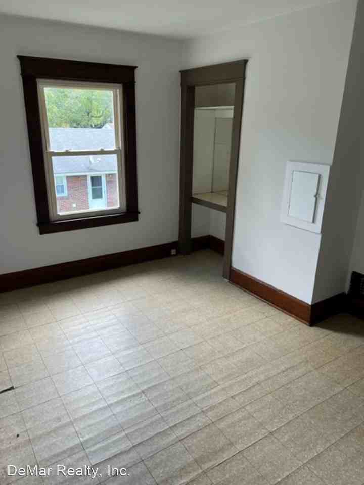 69 Gladstone St - Photo 3 of 9