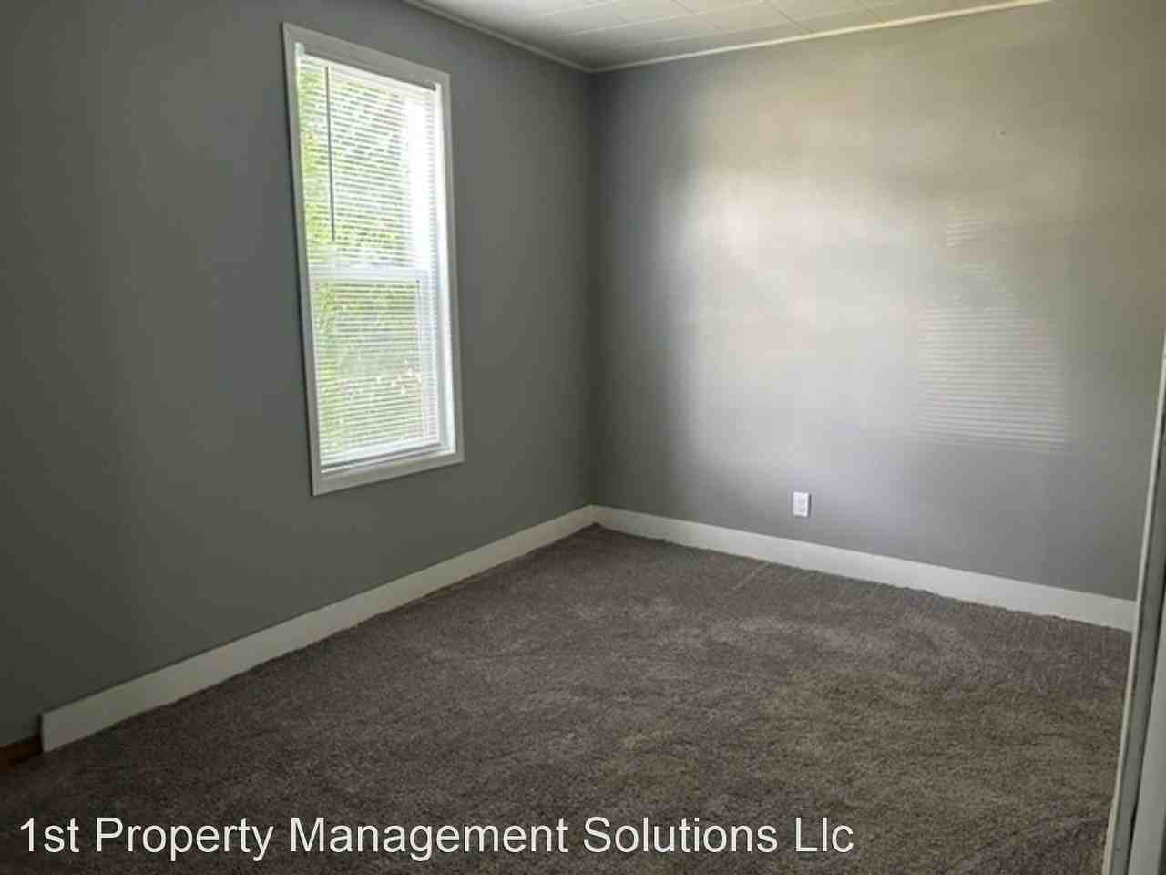 211 Pecor St - Photo 2 of 6