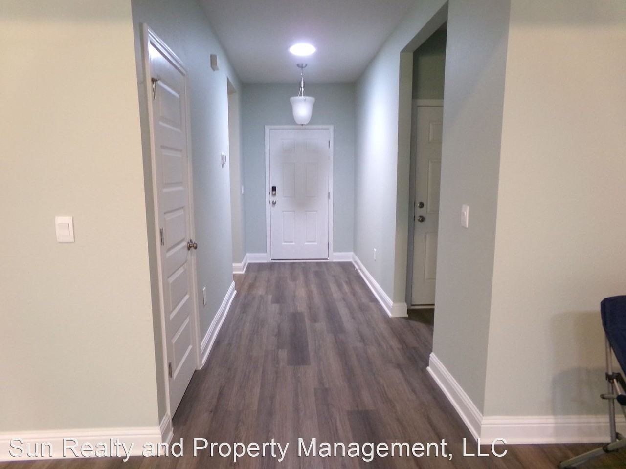 26891 Port Washington Ln - Photo 2 of 19