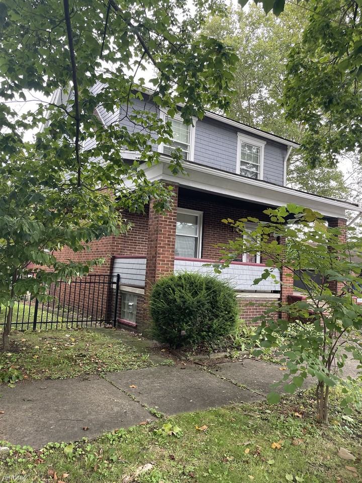 1800 6th Ave - Photo 2 of 37