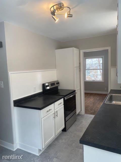 4840 N Larkin St - Photo 3 of 12