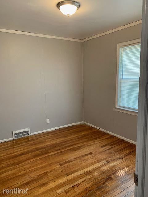 4215 Waverly St - Photo 3 of 12