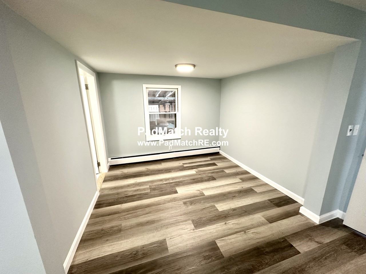 33 Lens St #1 - Photo 3 of 31