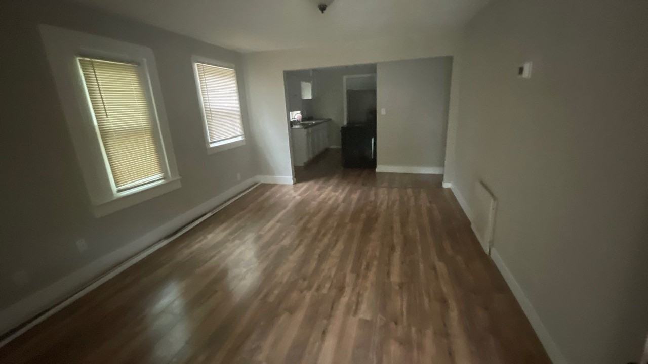 2122 E 82nd Ter - Photo 2 of 7