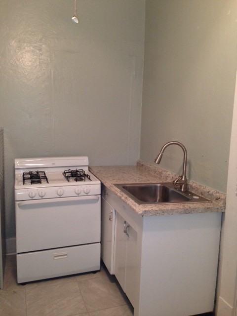 1839 Mcdowell St #A - Photo 6 of 17