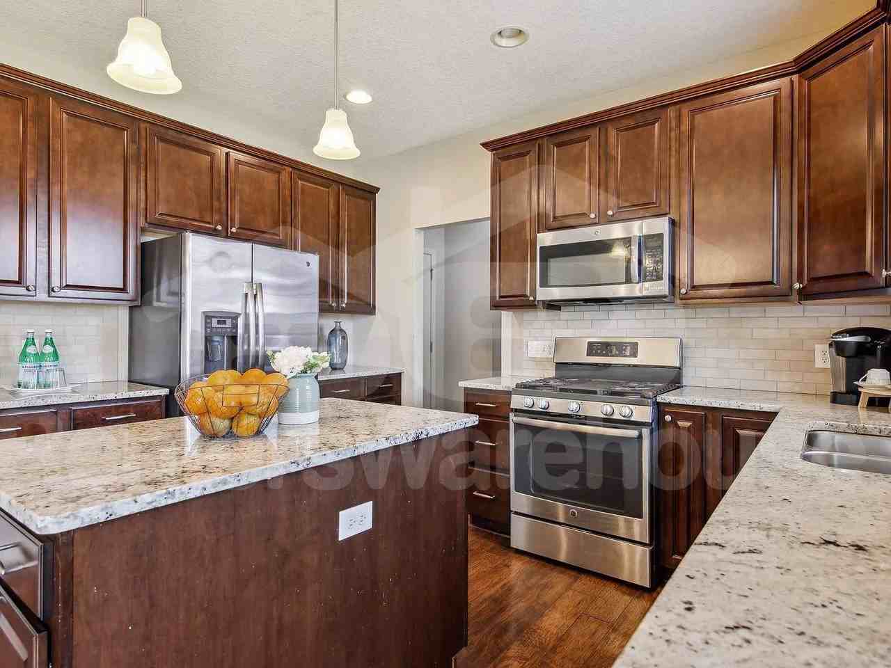 3161 129th Ave Ne - Photo 2 of 10