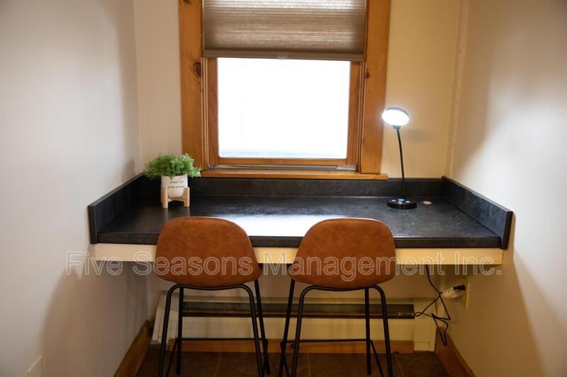 328 Browns Trce - Photo 7 of 12