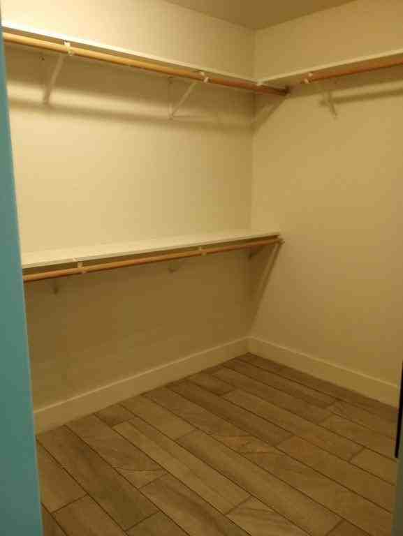 1027 N Water St - Photo 3 of 10