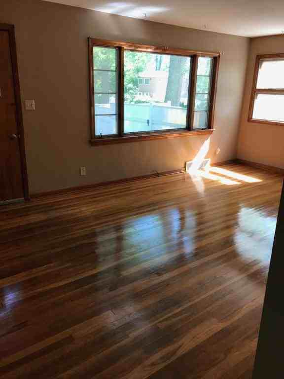 434 Garrett St - Photo 3 of 9