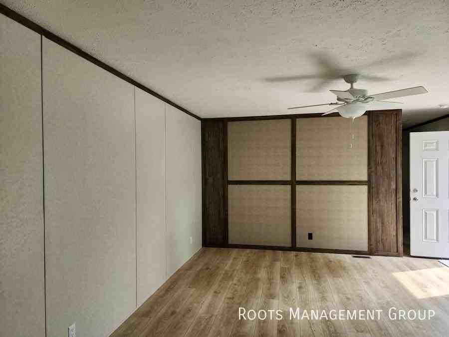 2728 N Elco Rd #17 - Photo 3 of 13