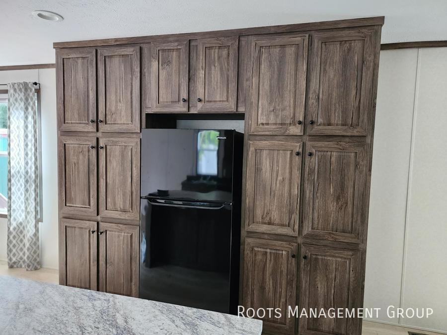 2732 Elmer Ct #39 - Photo 3 of 20