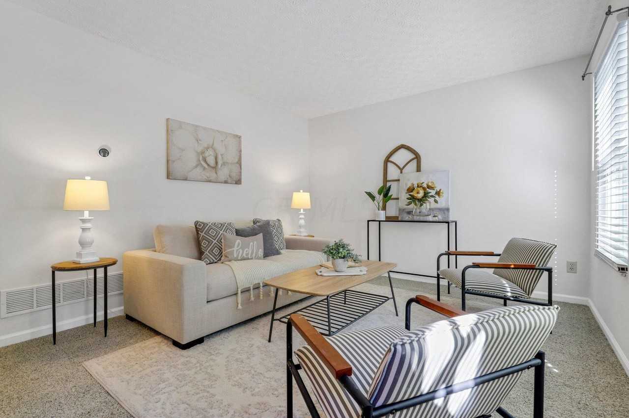 6168 Silverglade Dr #NA - Photo 3 of 20