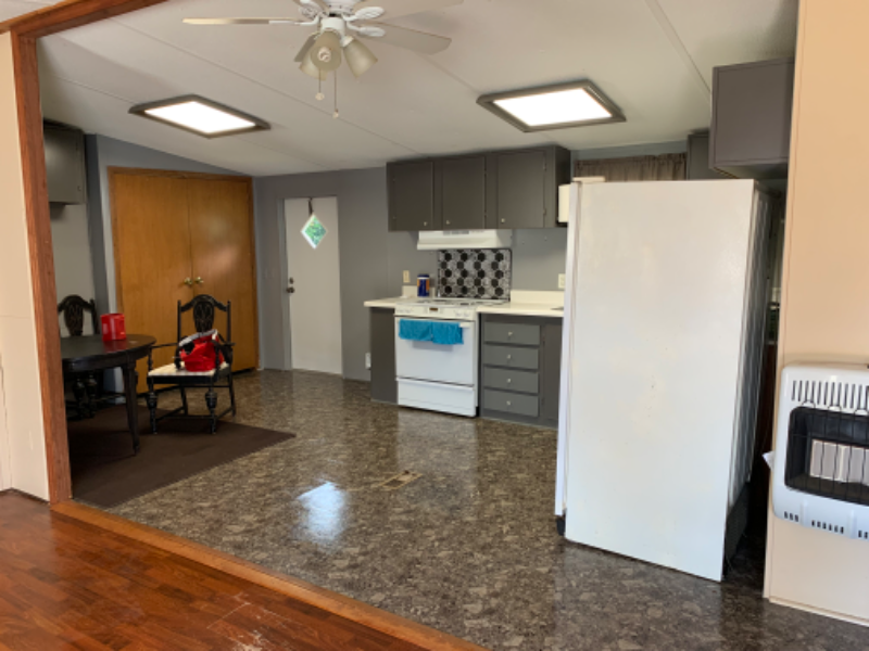 18 Coleman Dr - Photo 2 of 8