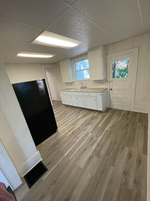 359 E Bowman St - Photo 3 of 21