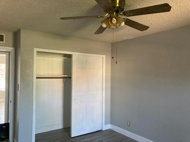 3165 W Marconi Ave - Photo 2 of 15
