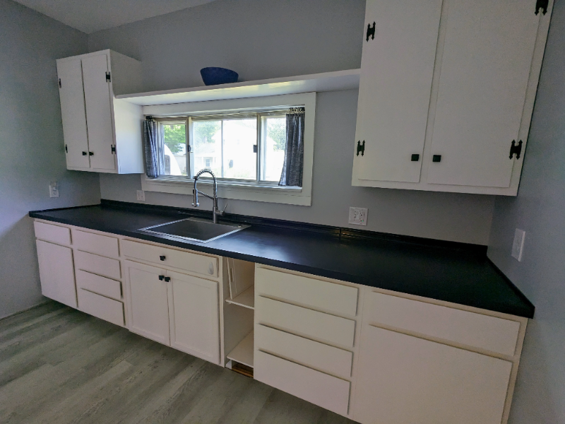 413 Maple St - Photo 3 of 17