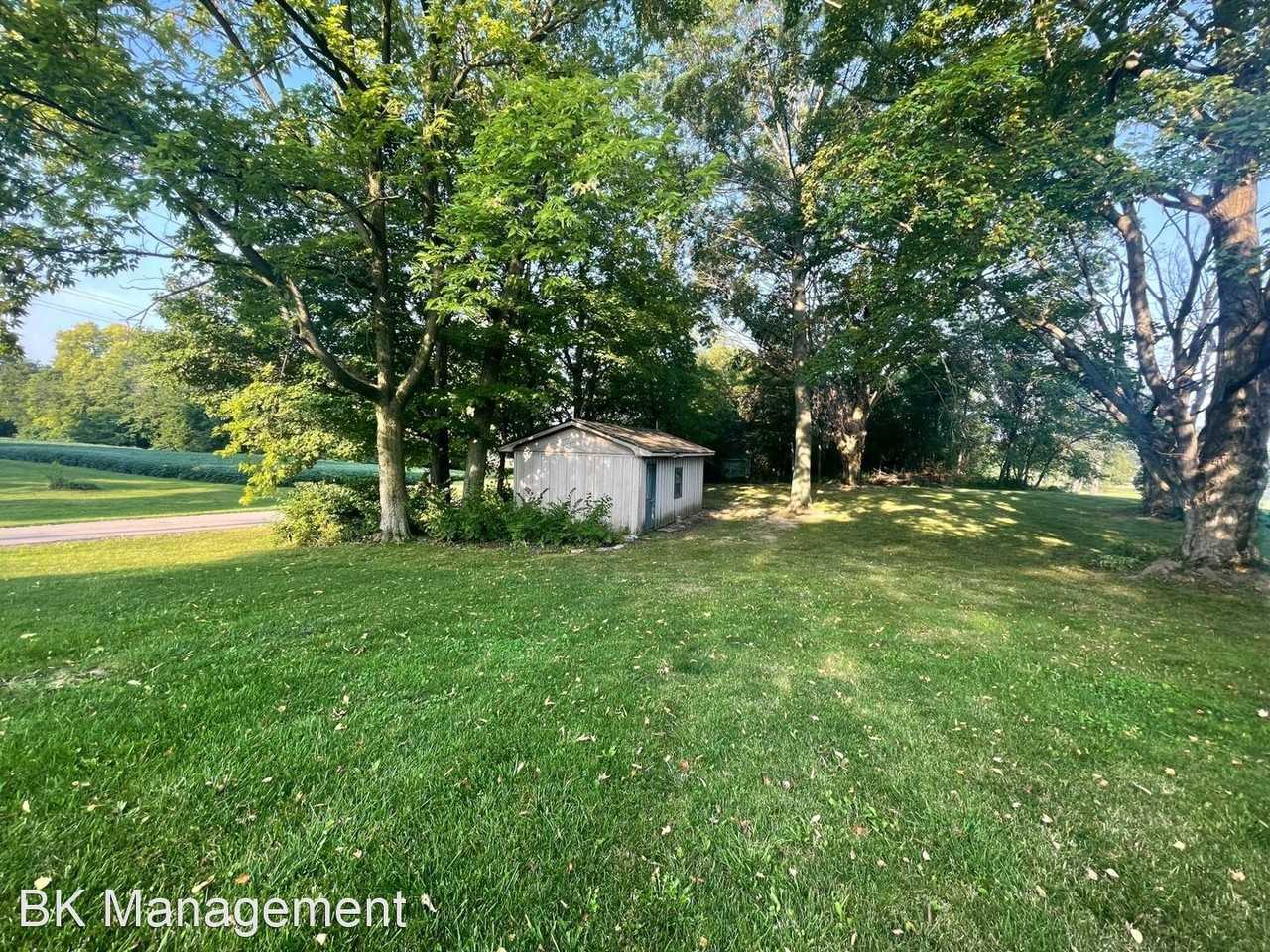 572 E Sycamore St - Photo 2 of 50