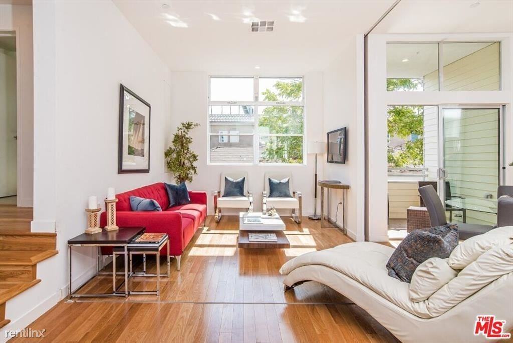 5935 W Parkcrest Pl - Photo 2 of 9