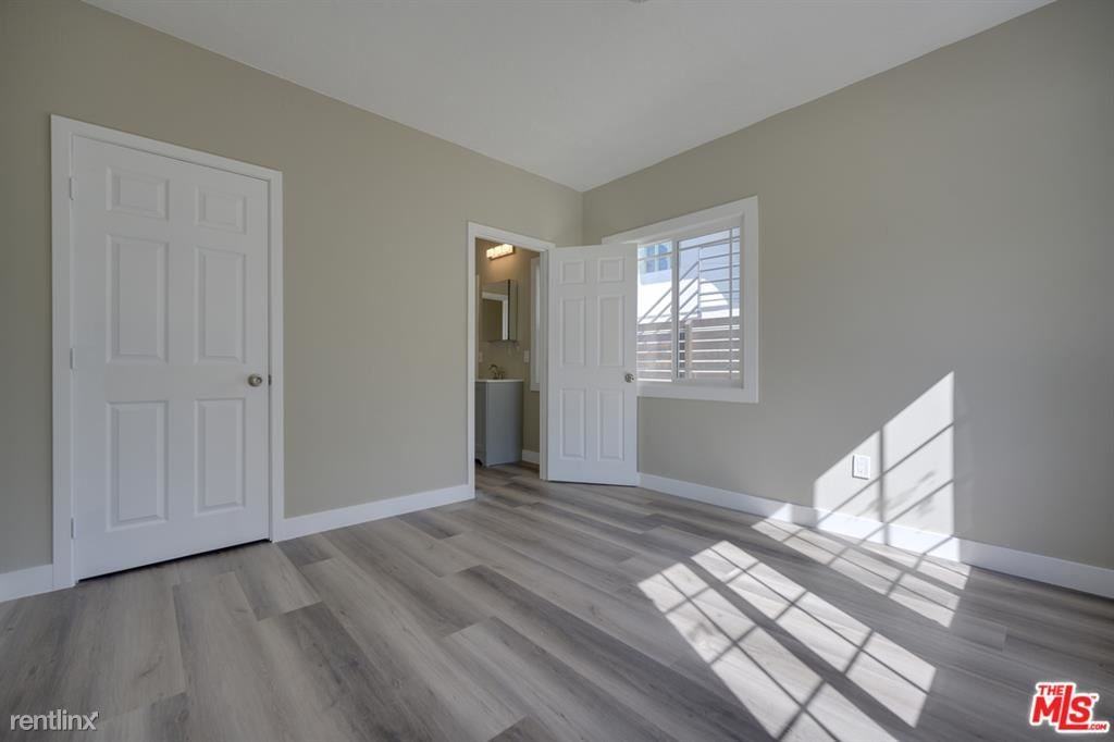 1127 N Formosa Ave - Photo 2 of 9