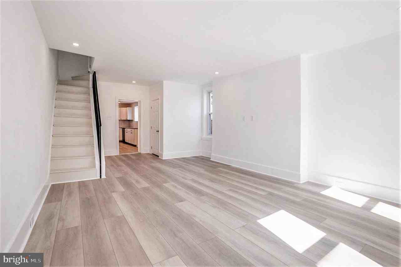 129 E Phil Ellena St #129 - Photo 2 of 5