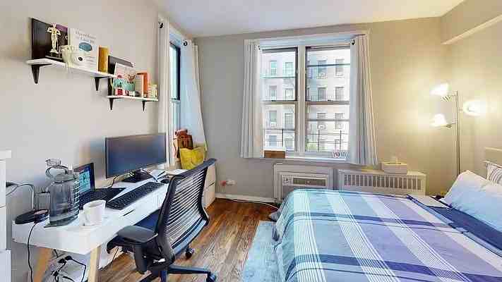 E 58th St #2EF - Photo 5 of 8