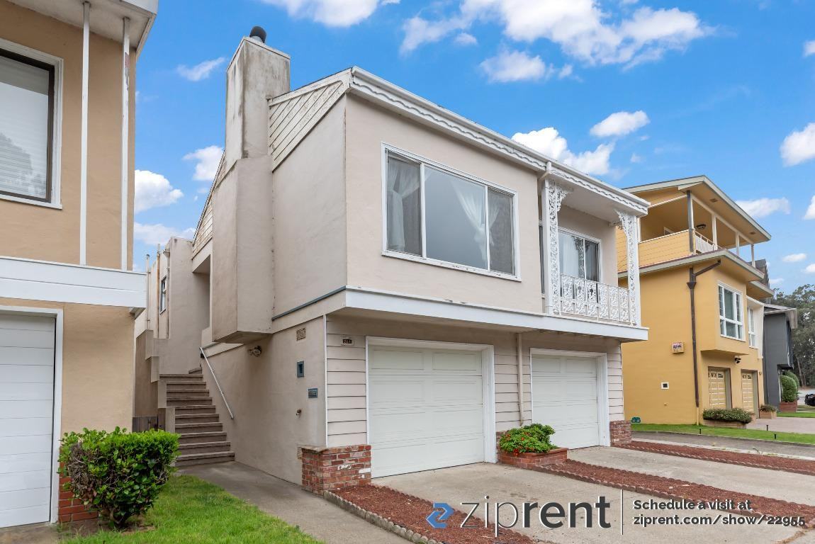 201 Lakeshore Dr - Photo 2 of 32