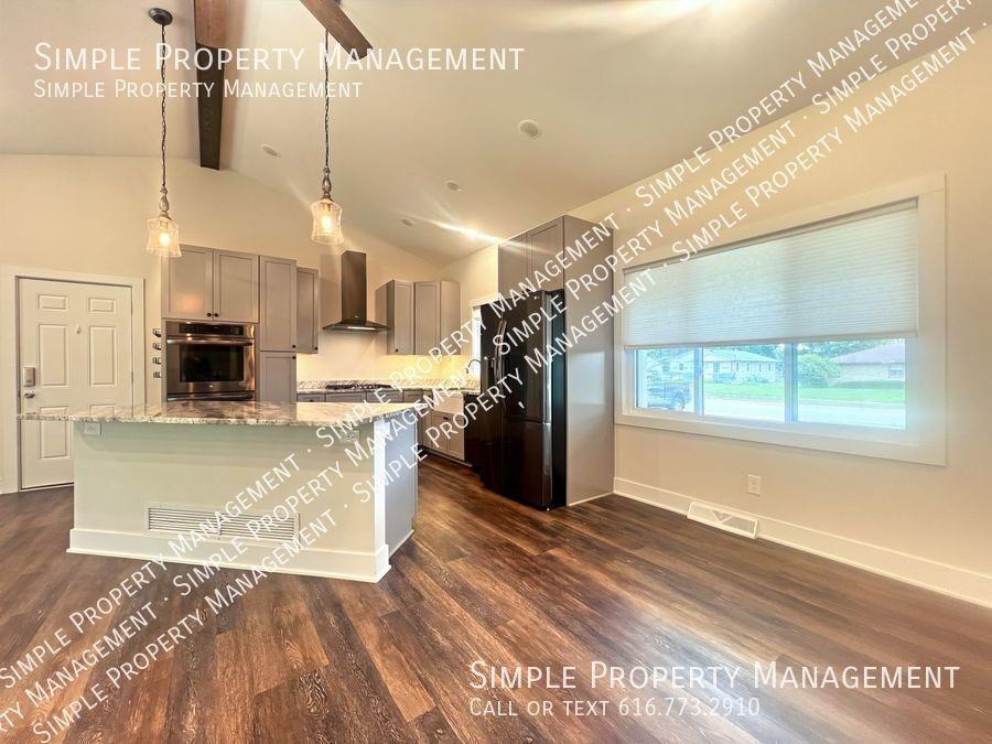 1835 Gerda St Se - Photo 2 of 26