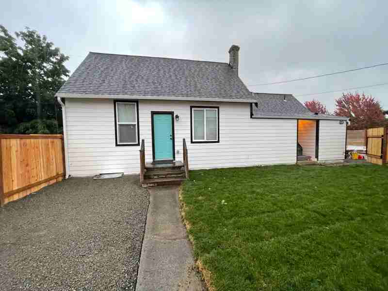 4106 S L St #B - Photo 2 of 21