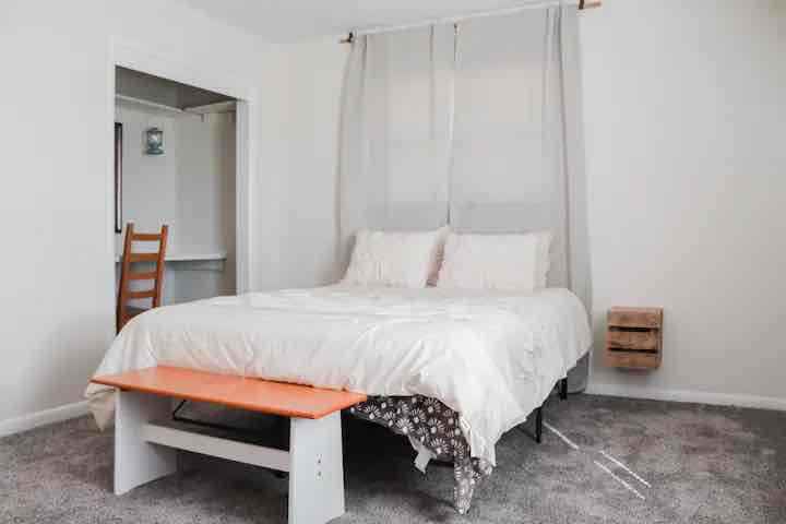 3802 Northwest Euclid Avenue - Photo 5 of 9