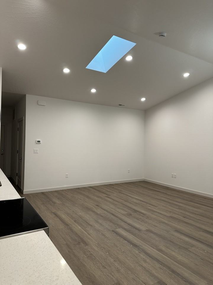 350 Ne Sixth St #350 - Photo 3 of 10