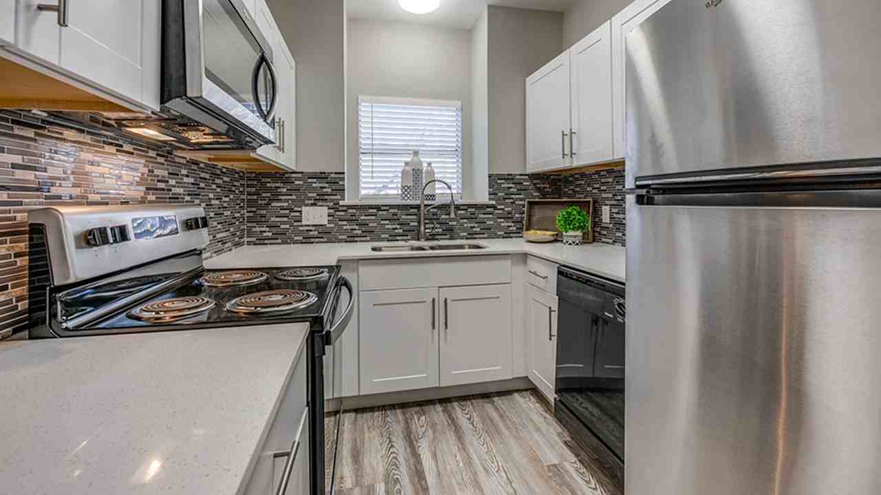 The Azul Apartments - Photo 2 of 20