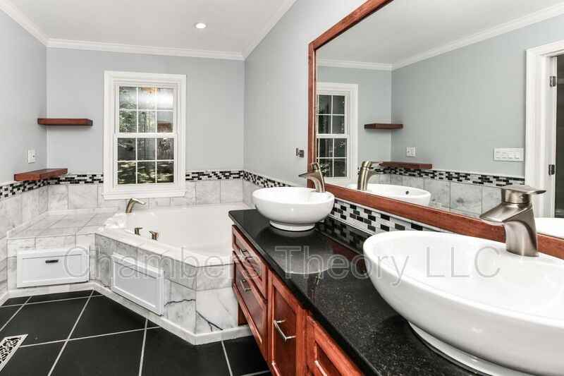 11819 Clara Way - Photo 3 of 44