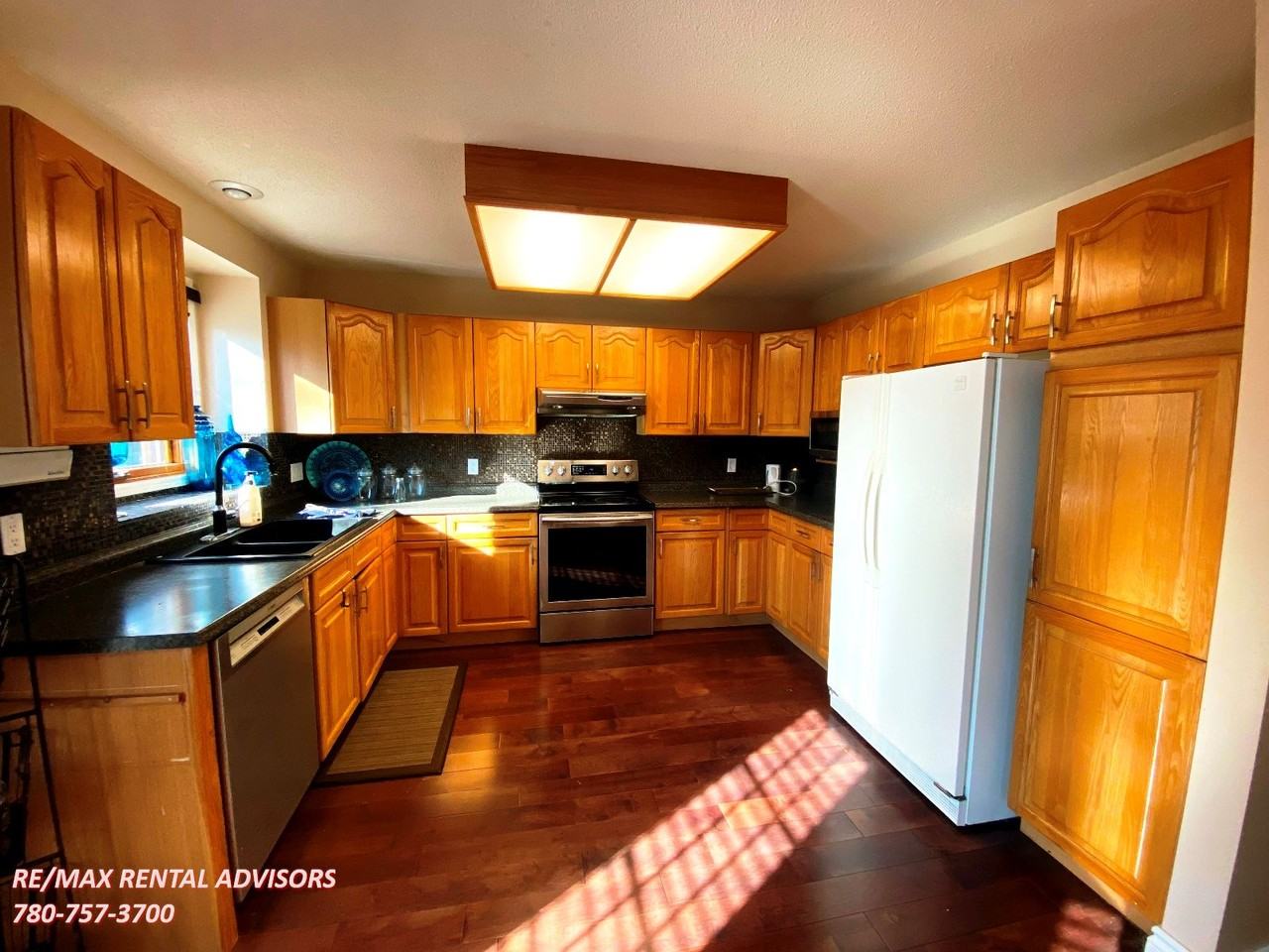 102 Farnell Close Nw - Photo 2 of 20