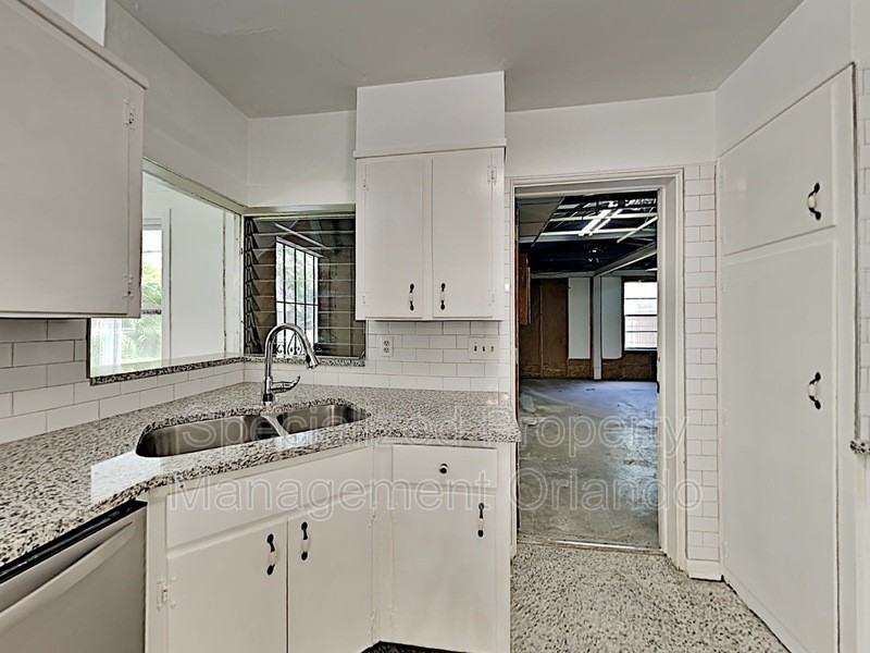 702 Cluff Ave - Photo 3 of 22