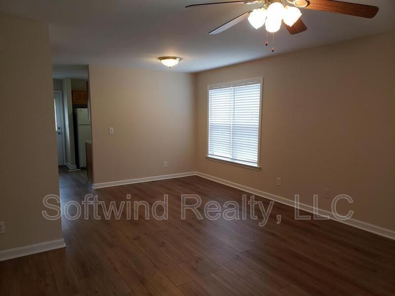 1213 Summer St - Photo 2 of 10