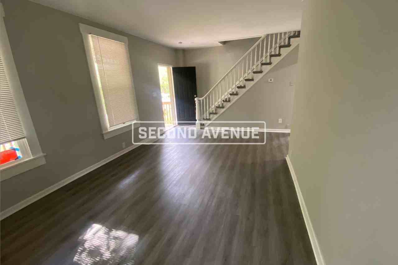 4833 Greenwood Ter - Photo 2 of 12