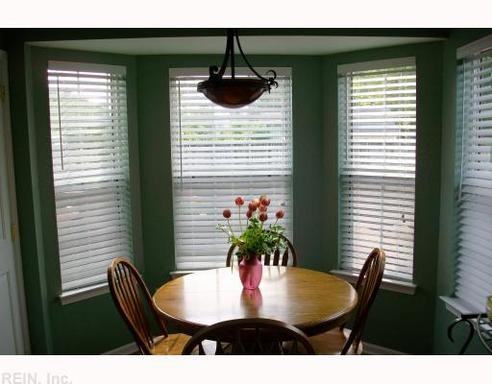 702 Parkside Dr - Photo 3 of 7