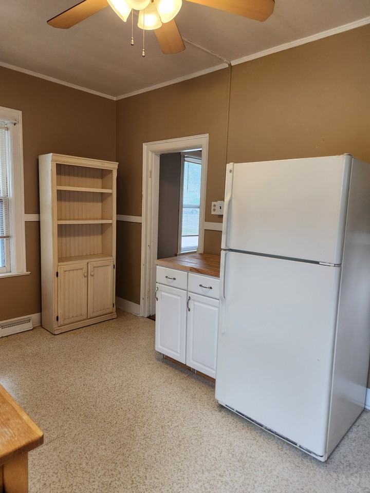 104 S Maple St #104 - Photo 3 of 19