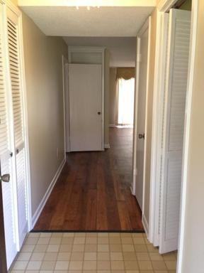 1400 King Arthur Blvd - Photo 2 of 12