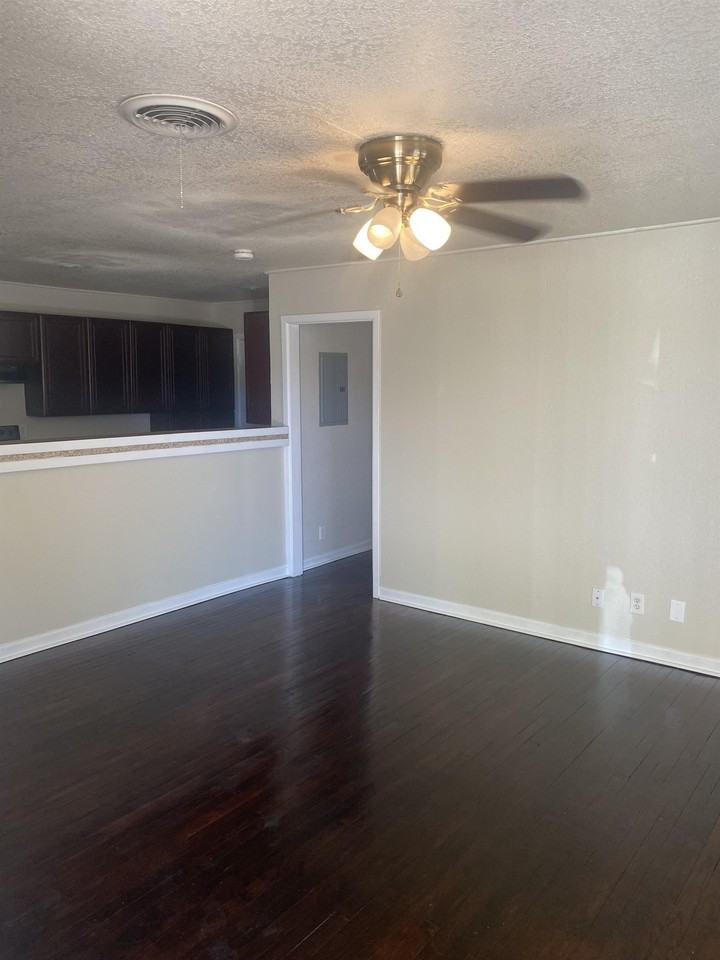 119 Cox Dr #1 - Photo 2 of 8